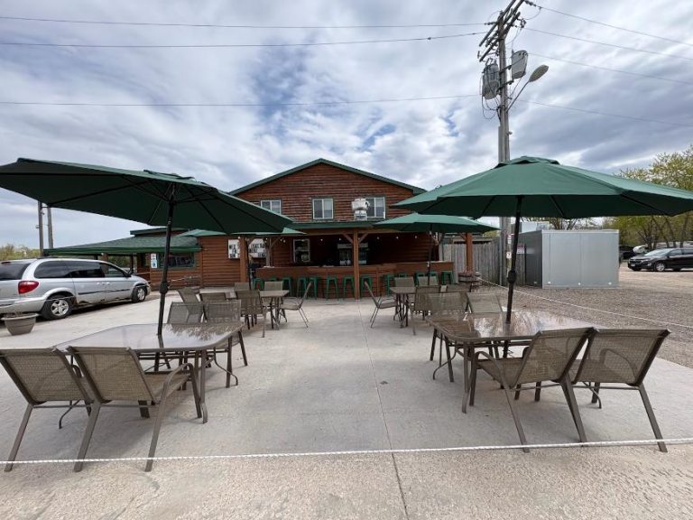 OUTSIDE SEATING